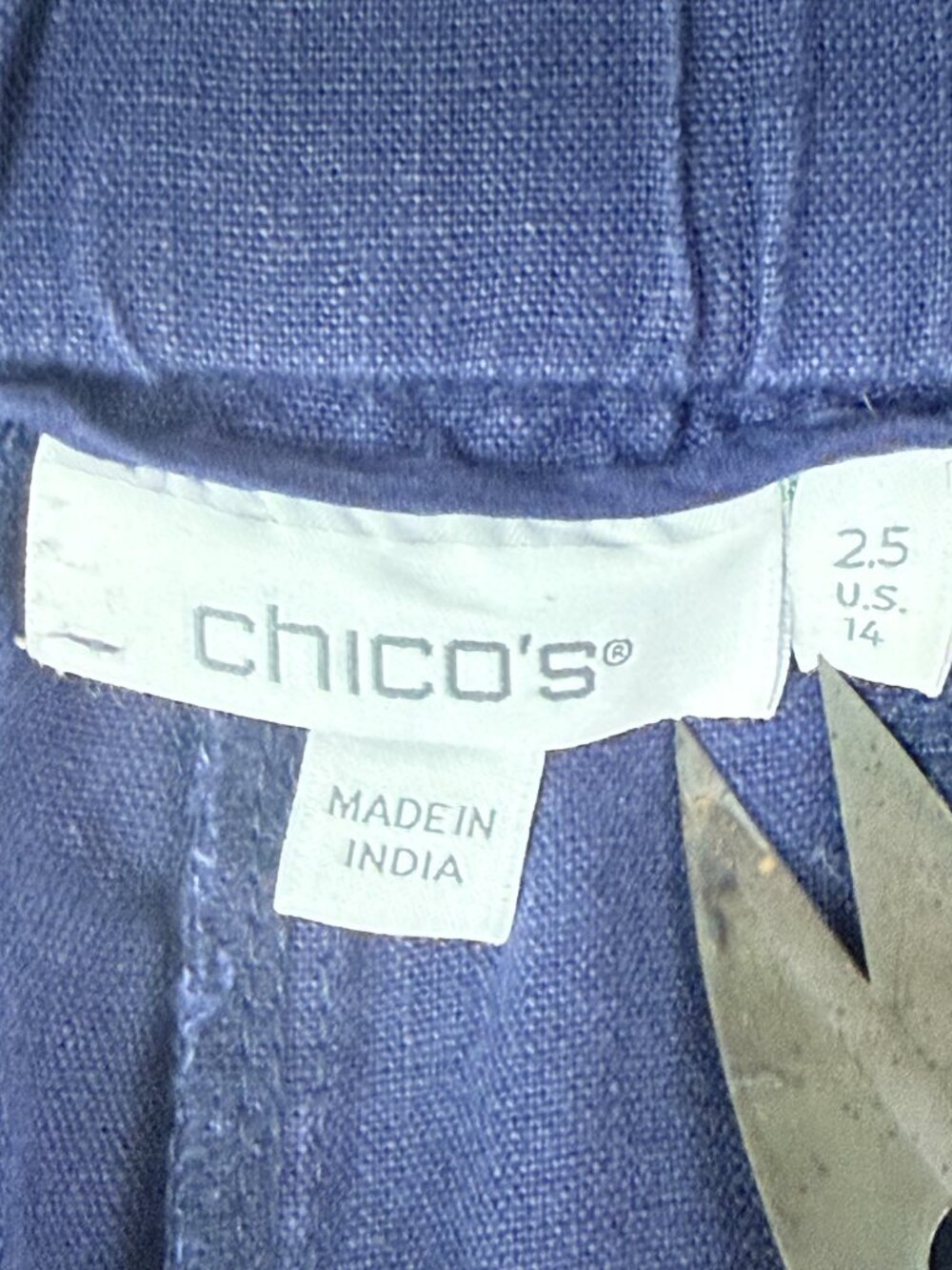 CHICOS Linen Scallop Hem Summer Coastal Resort Office Classic Fit Crop Pants 2.5 - Picture 3 of 6